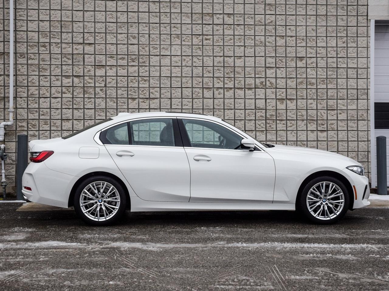 2024 BMW 330 i xDrive Photo