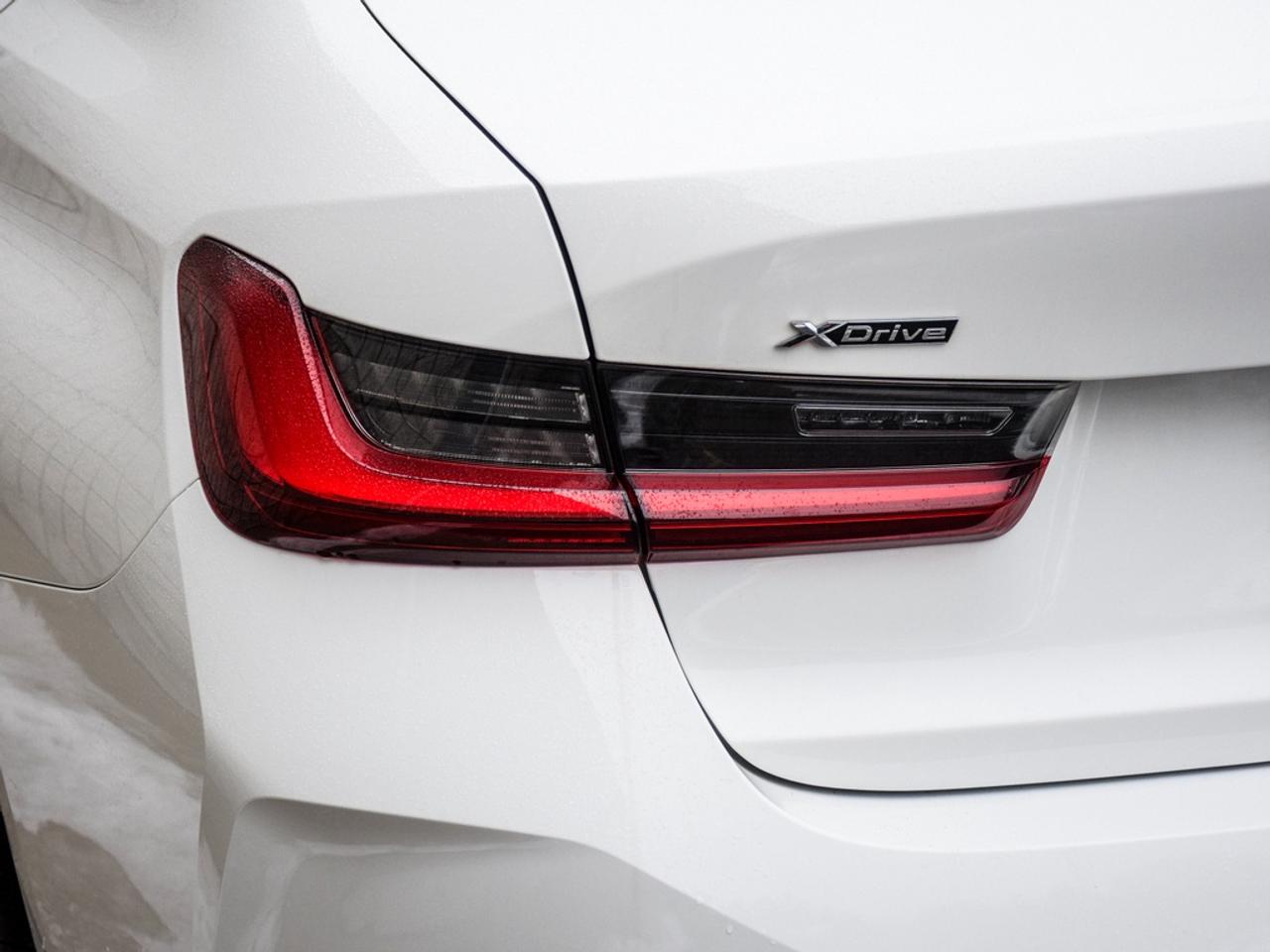 2024 BMW 330 i xDrive Photo