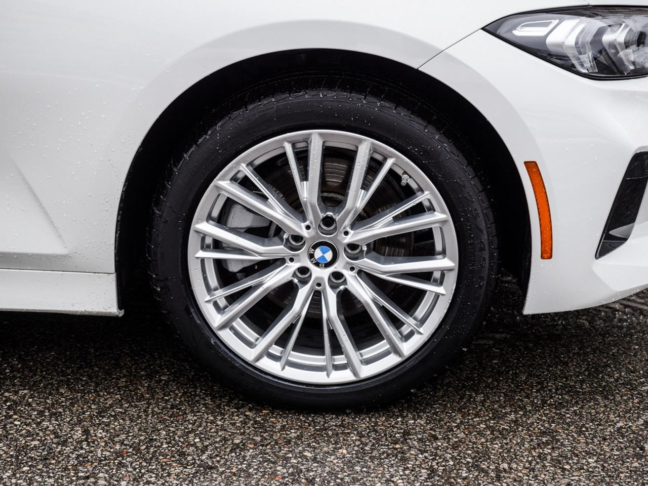 2024 BMW 330 i xDrive Photo
