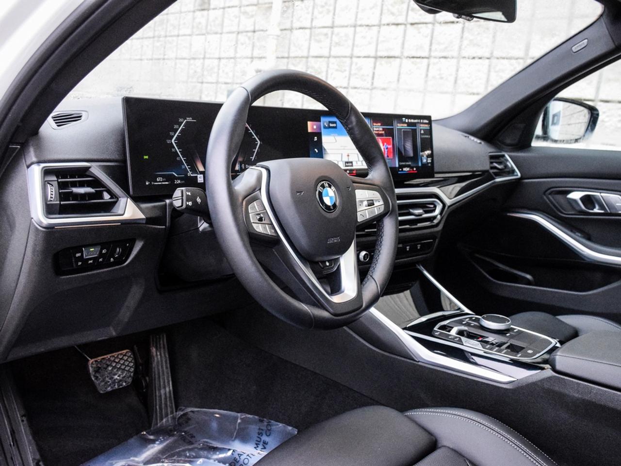 2024 BMW 330 i xDrive Photo