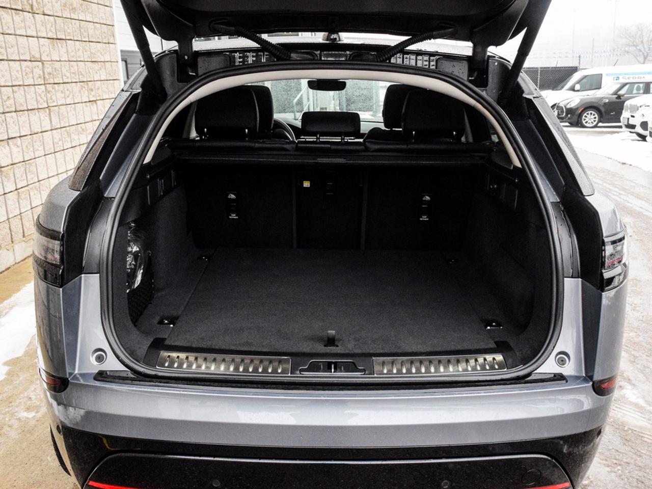 2025 Land Rover Range Rover Velar P250 Dynamic SE Photo