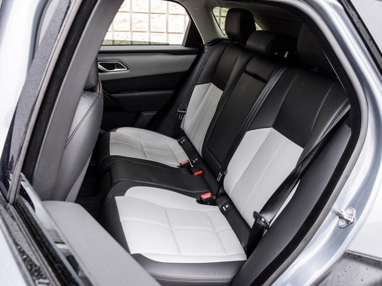 2025 Land Rover Range Rover Velar P250 Dynamic SE Photo