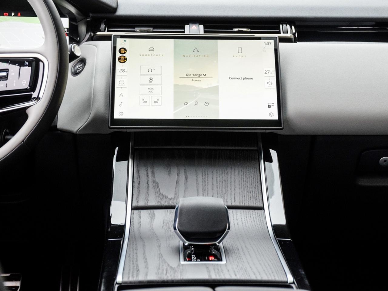2025 Land Rover Range Rover Velar P250 Dynamic SE Photo
