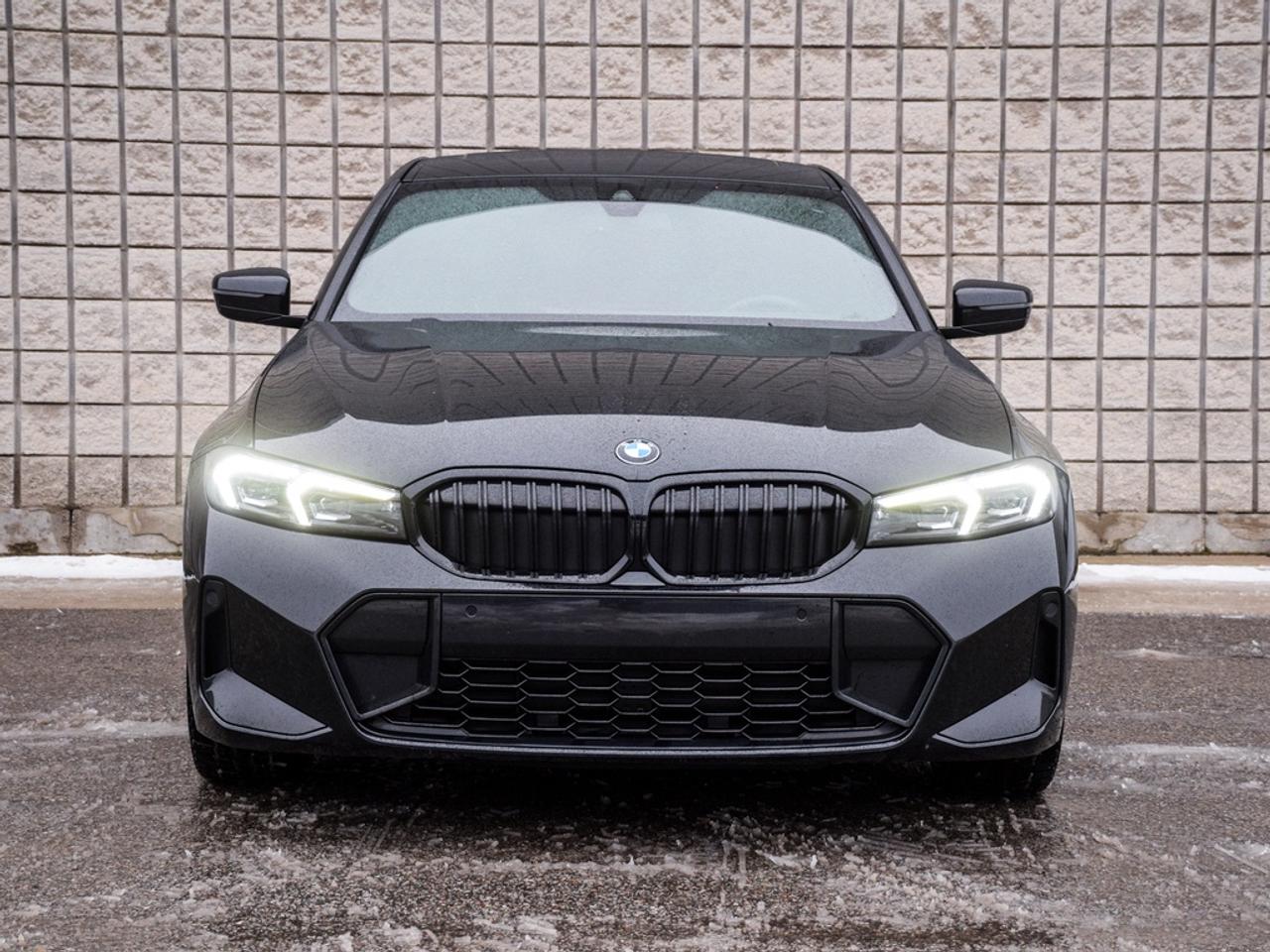 2024 BMW 330 i xDrive Photo5