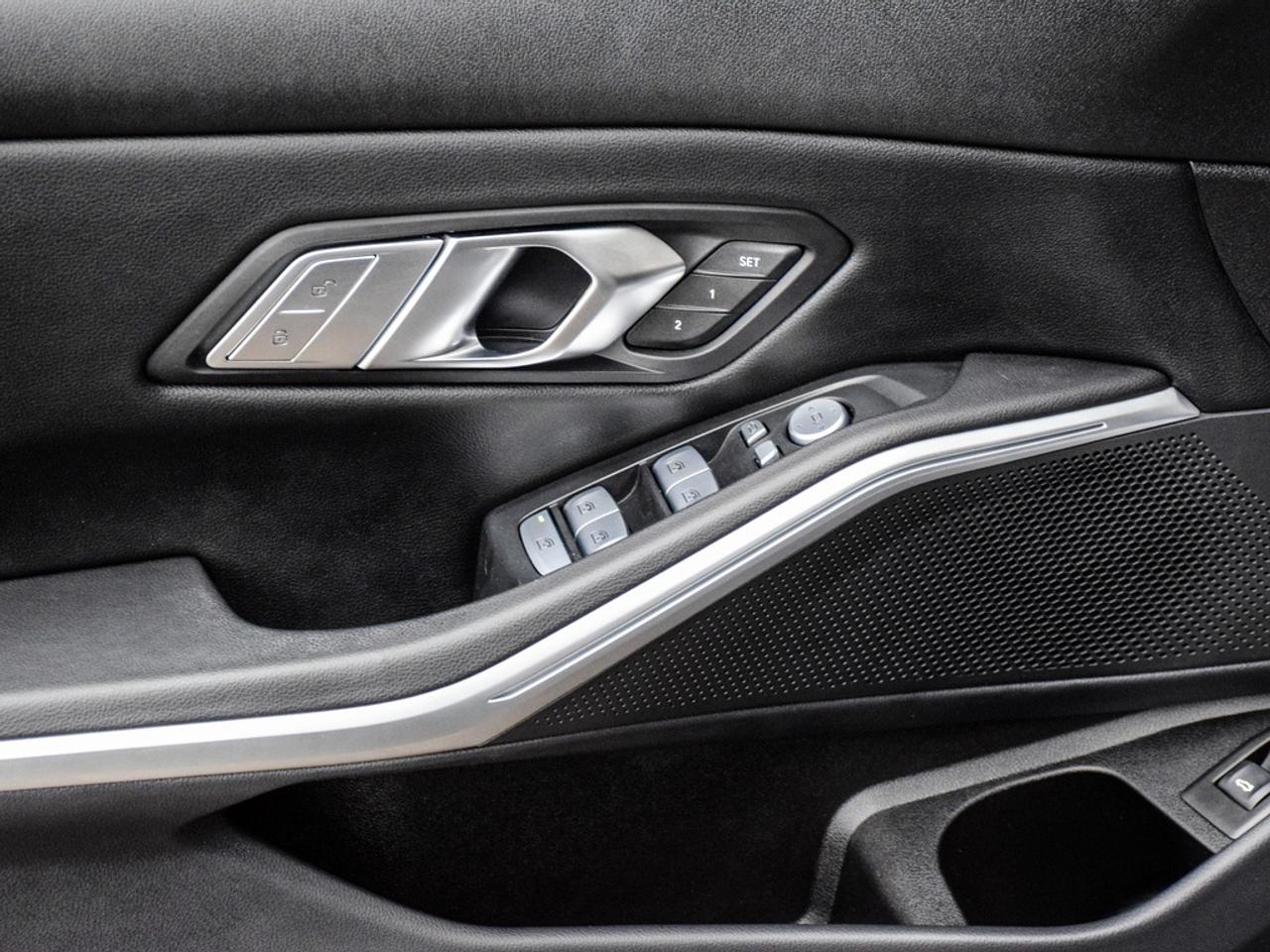 2024 BMW 330 i xDrive Photo