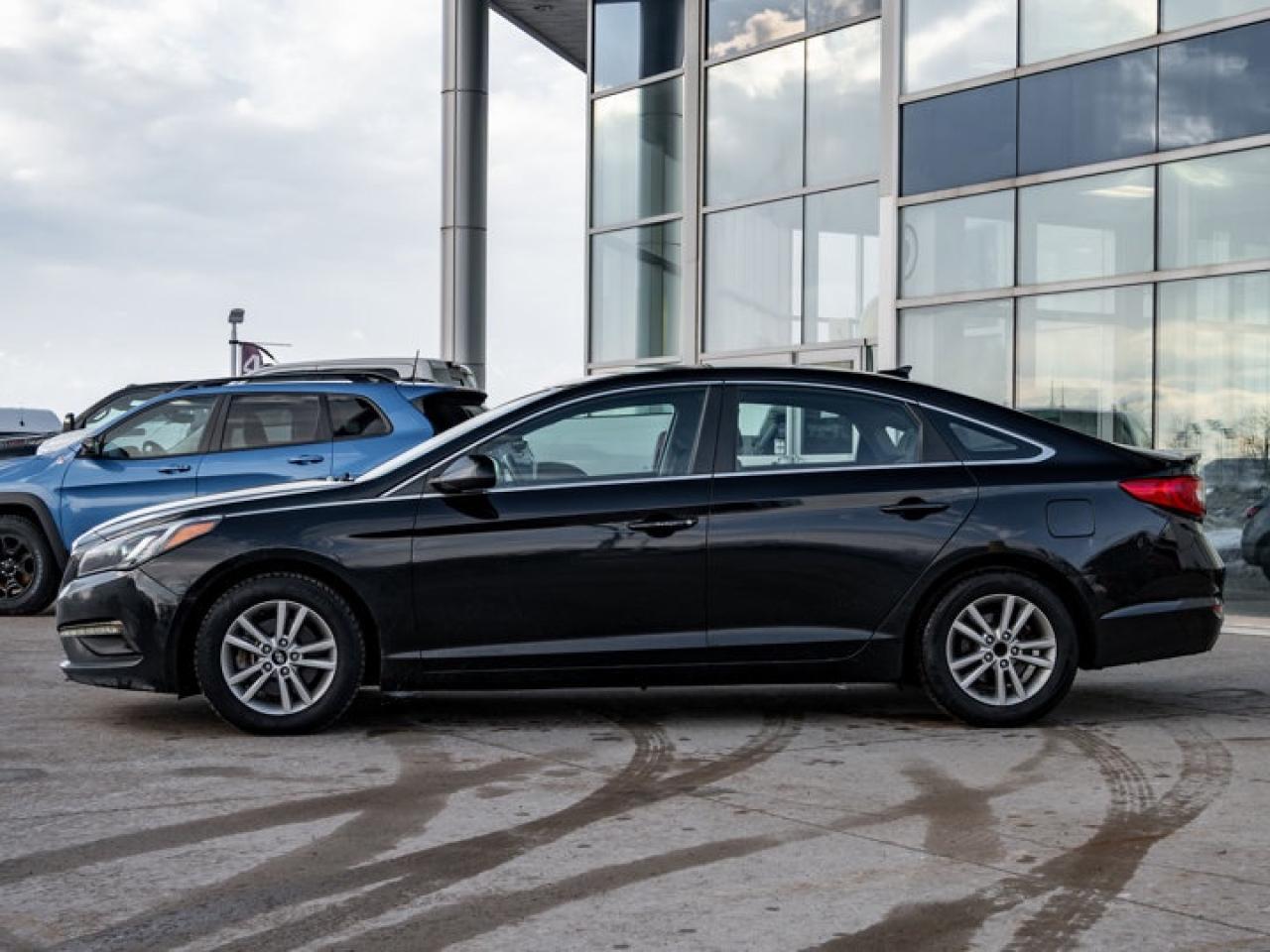 2015 Hyundai Sonata 2.4L GL Photo