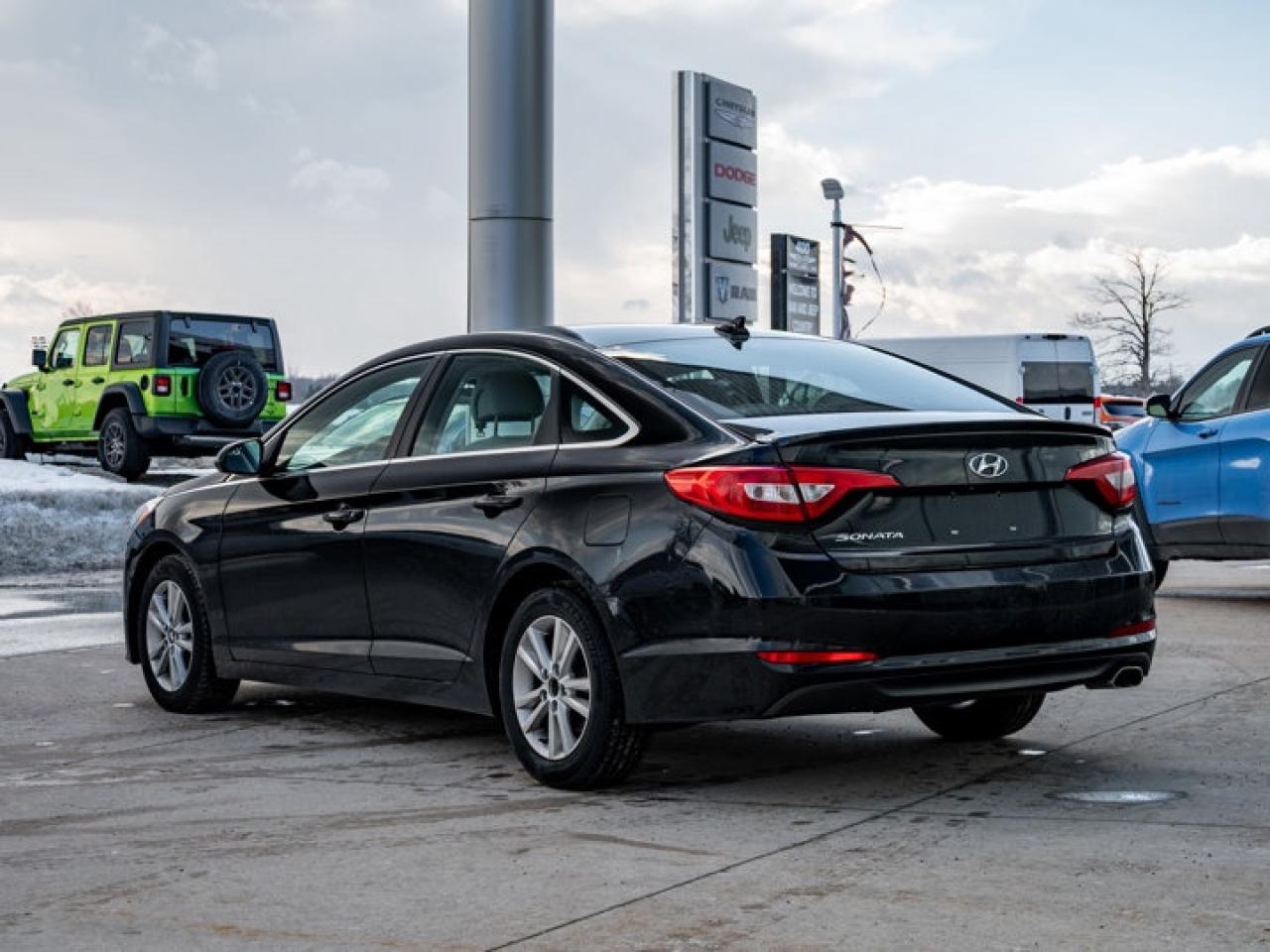 2015 Hyundai Sonata 2.4L GL Photo