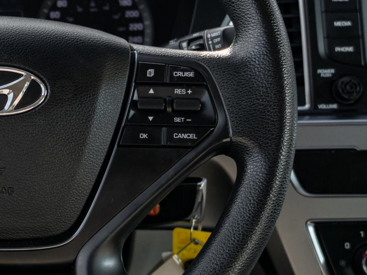 2015 Hyundai Sonata 2.4L GL Photo