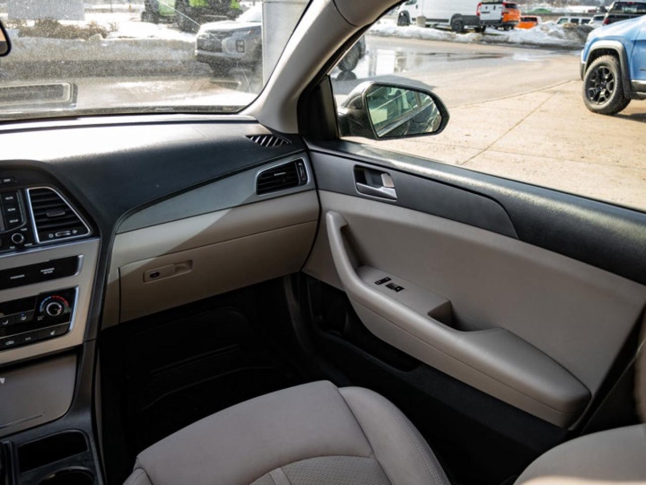 2015 Hyundai Sonata 2.4L GL Photo