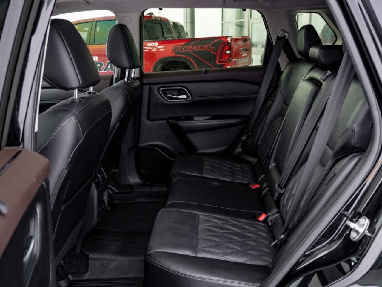 2023 Nissan Rogue Platinum Photo