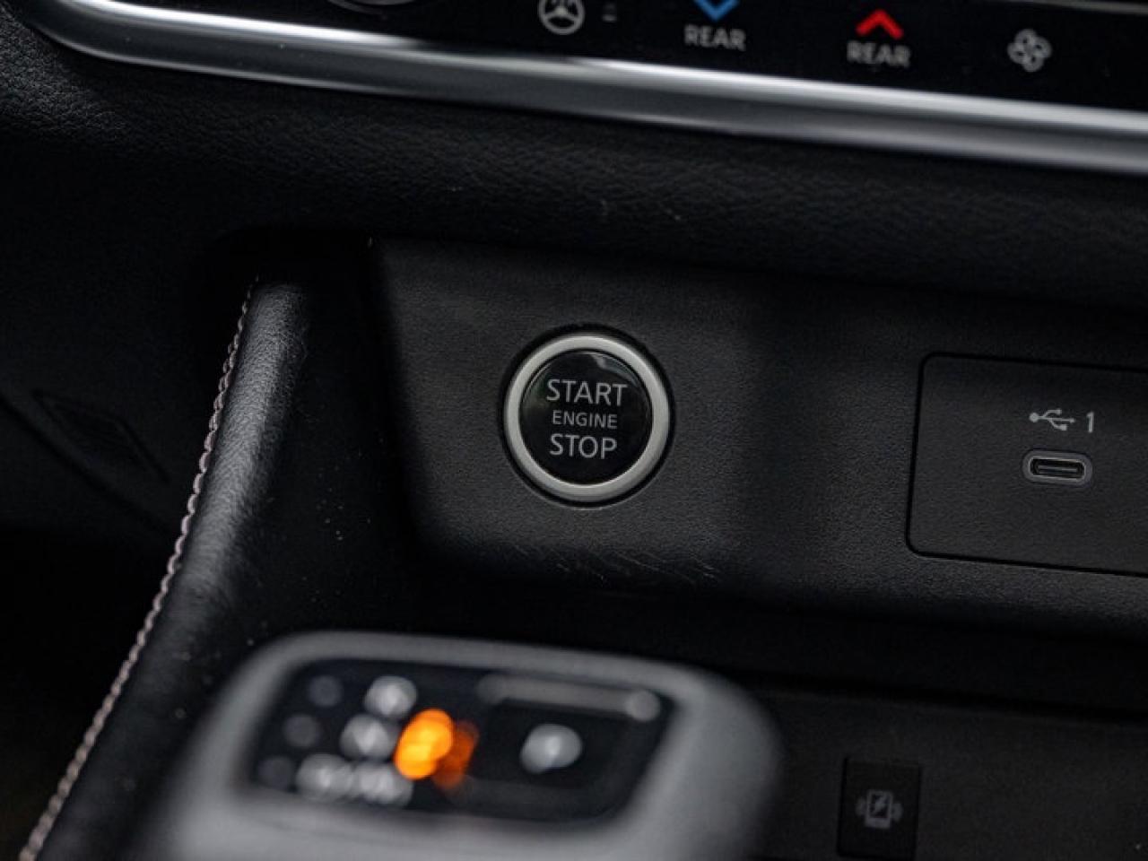 2023 Nissan Rogue Platinum Photo