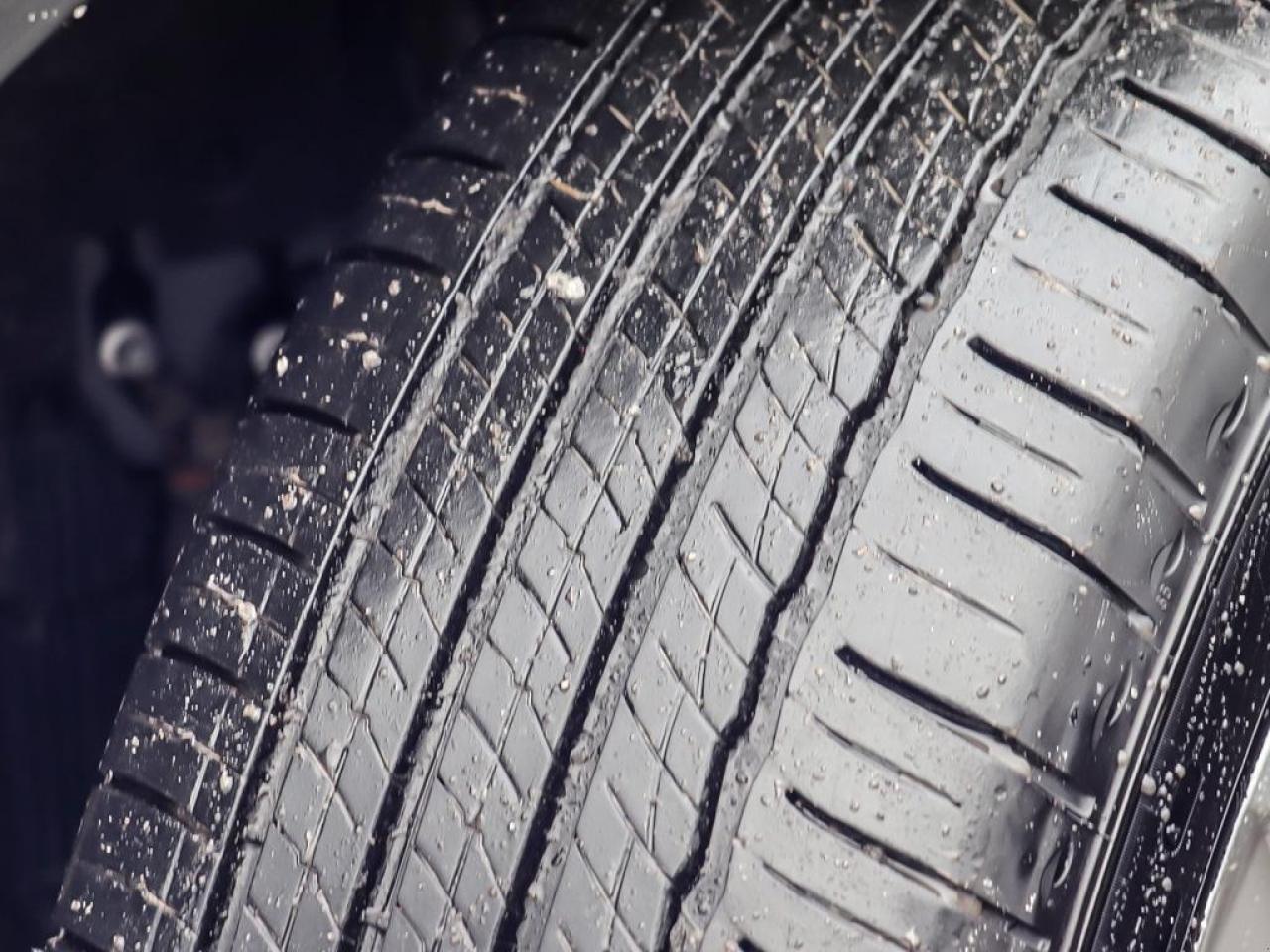 2024 Cadillac XT5 Sport  SPORT, AWD, SUNROOF, TECH PACKAGE Photo