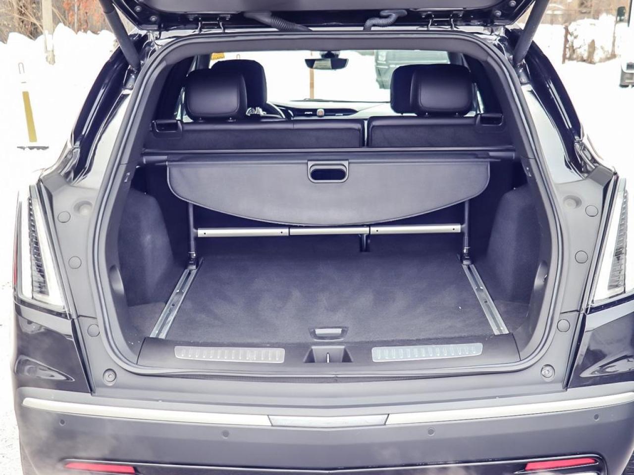 2024 Cadillac XT5 Sport  SPORT, AWD, SUNROOF, TECH PACKAGE Photo