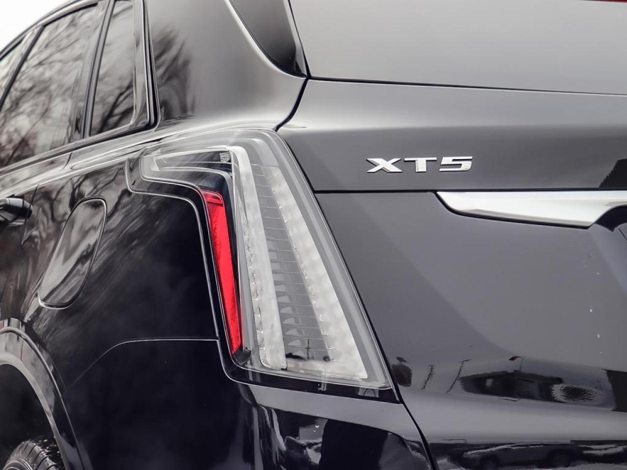 2024 Cadillac XT5 Sport  SPORT, AWD, SUNROOF, TECH PACKAGE Photo