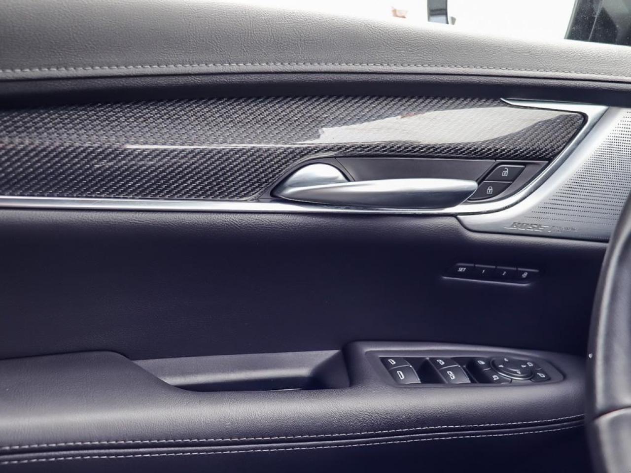 2024 Cadillac XT5 Sport  SPORT, AWD, SUNROOF, TECH PACKAGE Photo