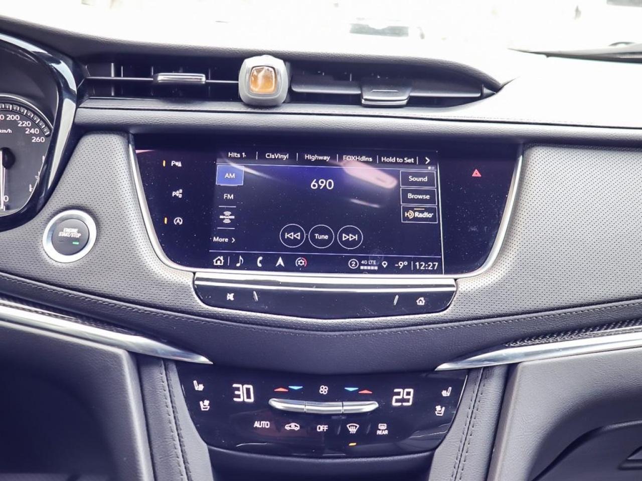 2024 Cadillac XT5 Sport  SPORT, AWD, SUNROOF, TECH PACKAGE Photo