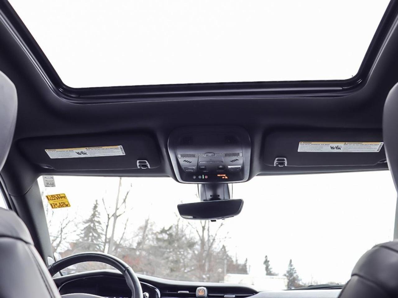 2024 Cadillac XT5 Sport  SPORT, AWD, SUNROOF, TECH PACKAGE Photo