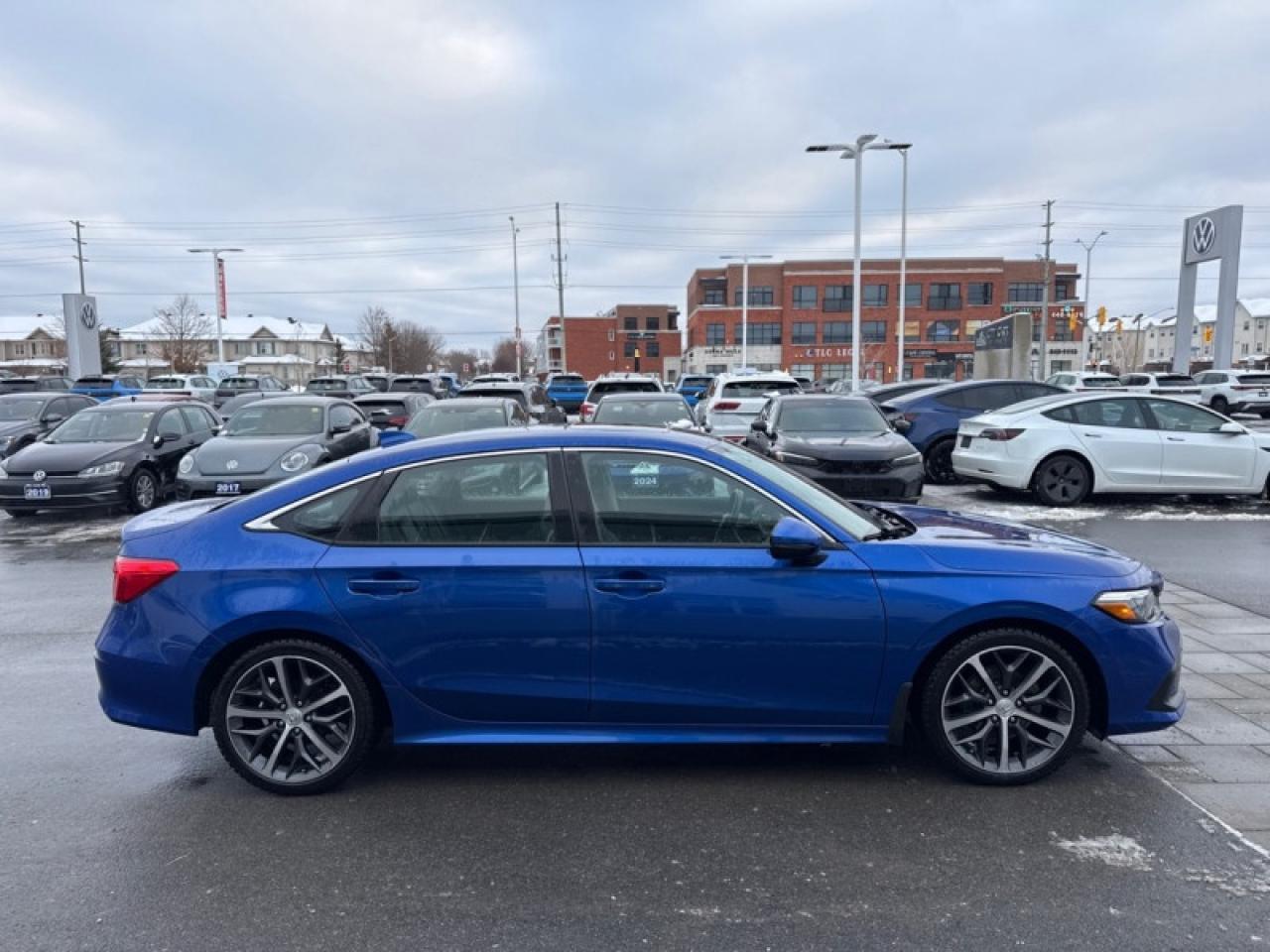 2022 Honda Civic Sedan Touring  - Leather Seats Photo