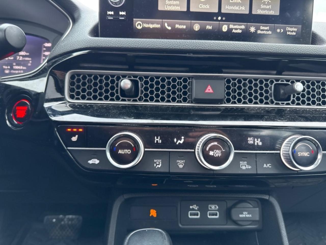 2022 Honda Civic Sedan Touring  - Leather Seats Photo