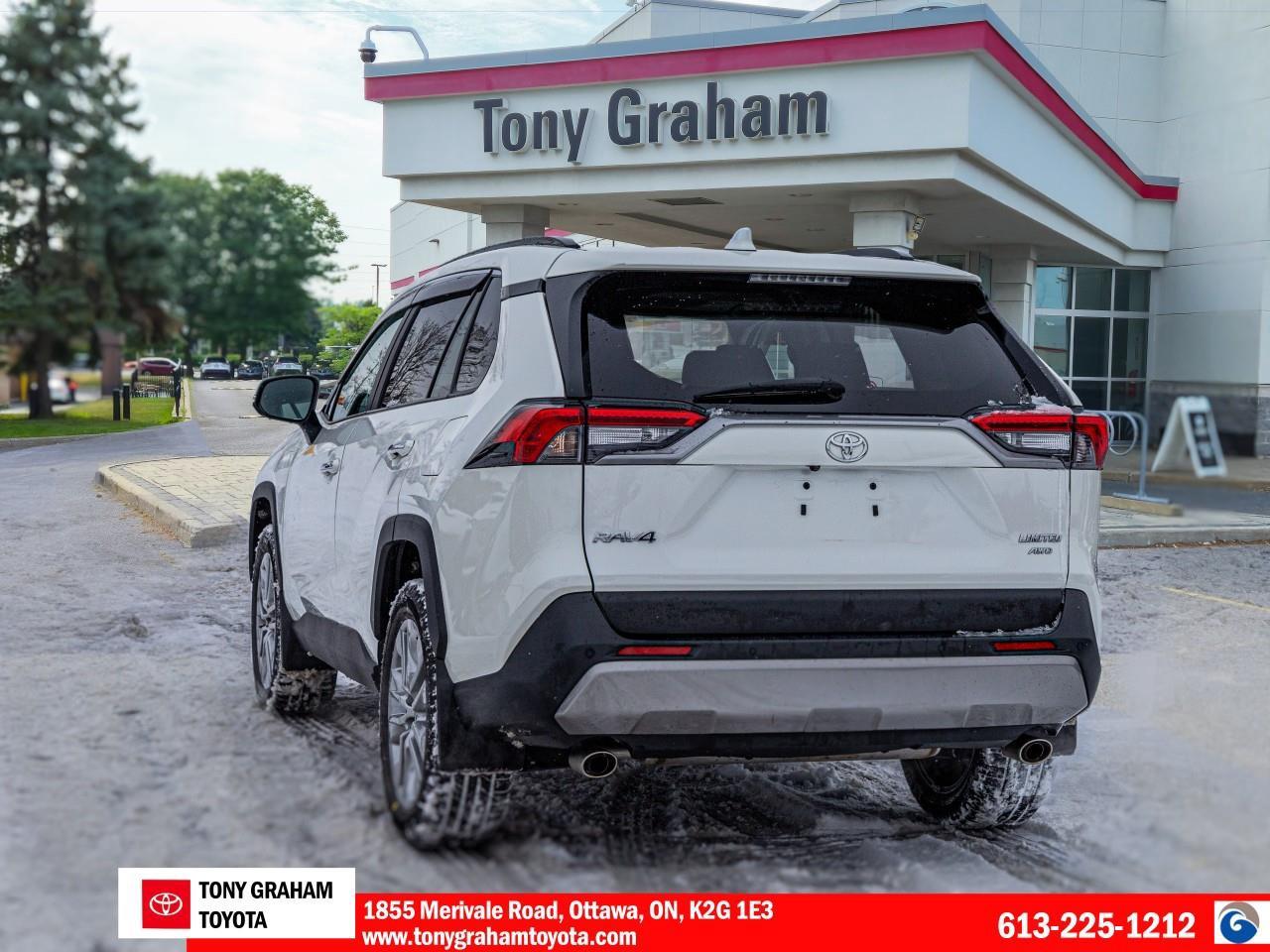 2022 Toyota RAV4 LIMITED  Photo