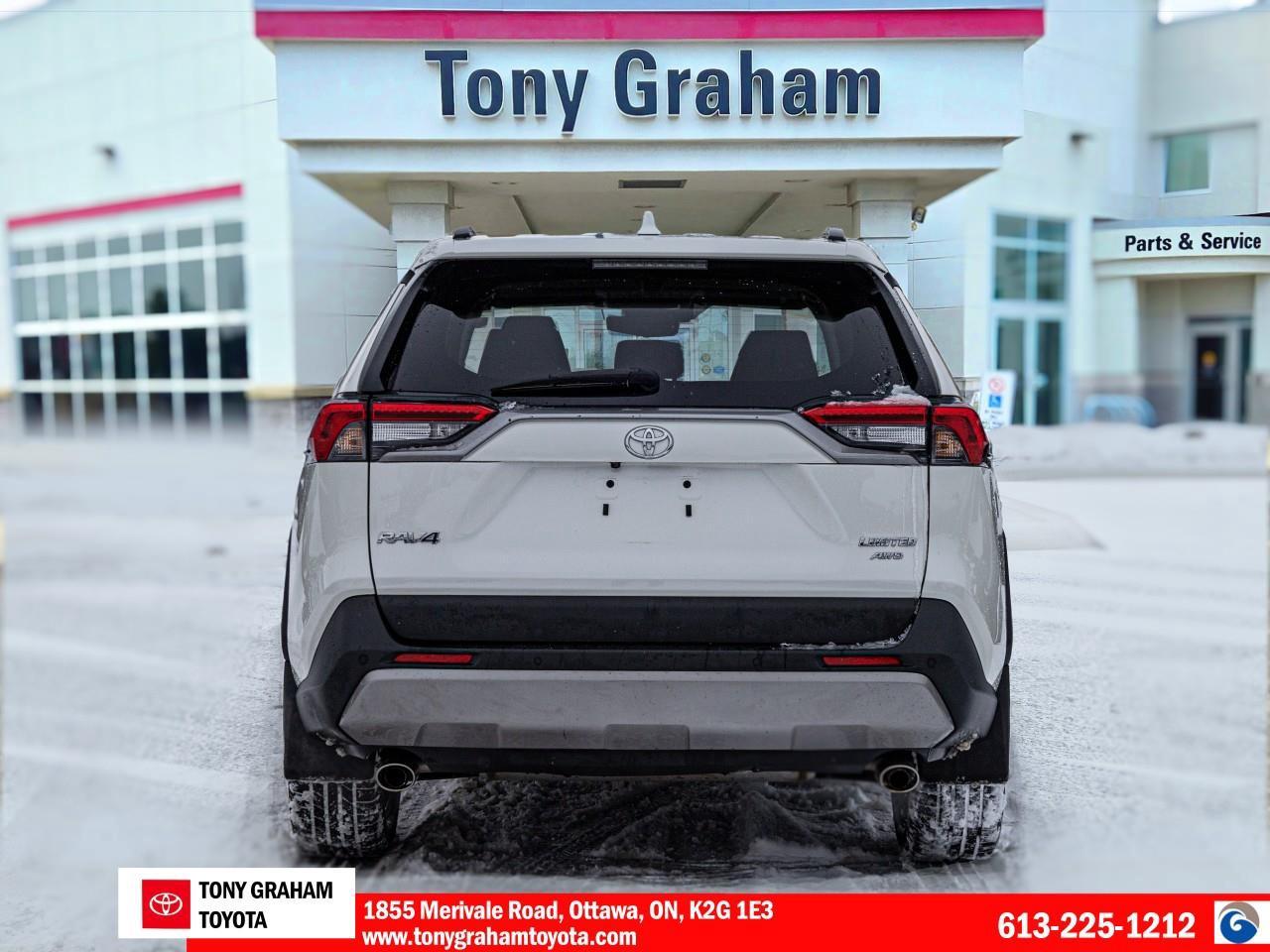 2022 Toyota RAV4 LIMITED  Photo4