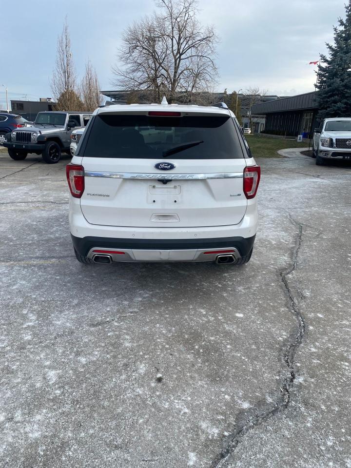 2016 Ford Explorer 4WD 4DR PLATINUM Photo