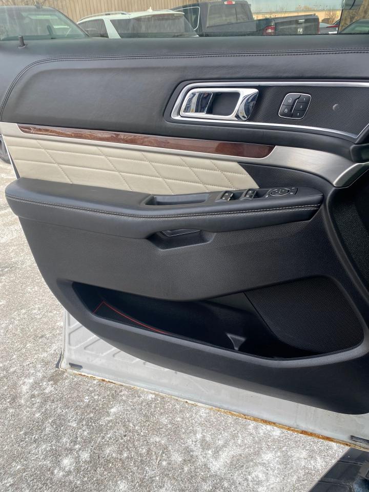 2016 Ford Explorer 4WD 4DR PLATINUM Photo