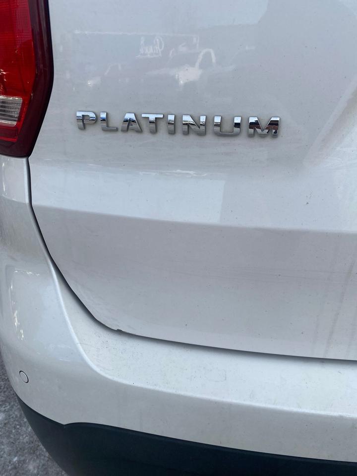 1766701227587