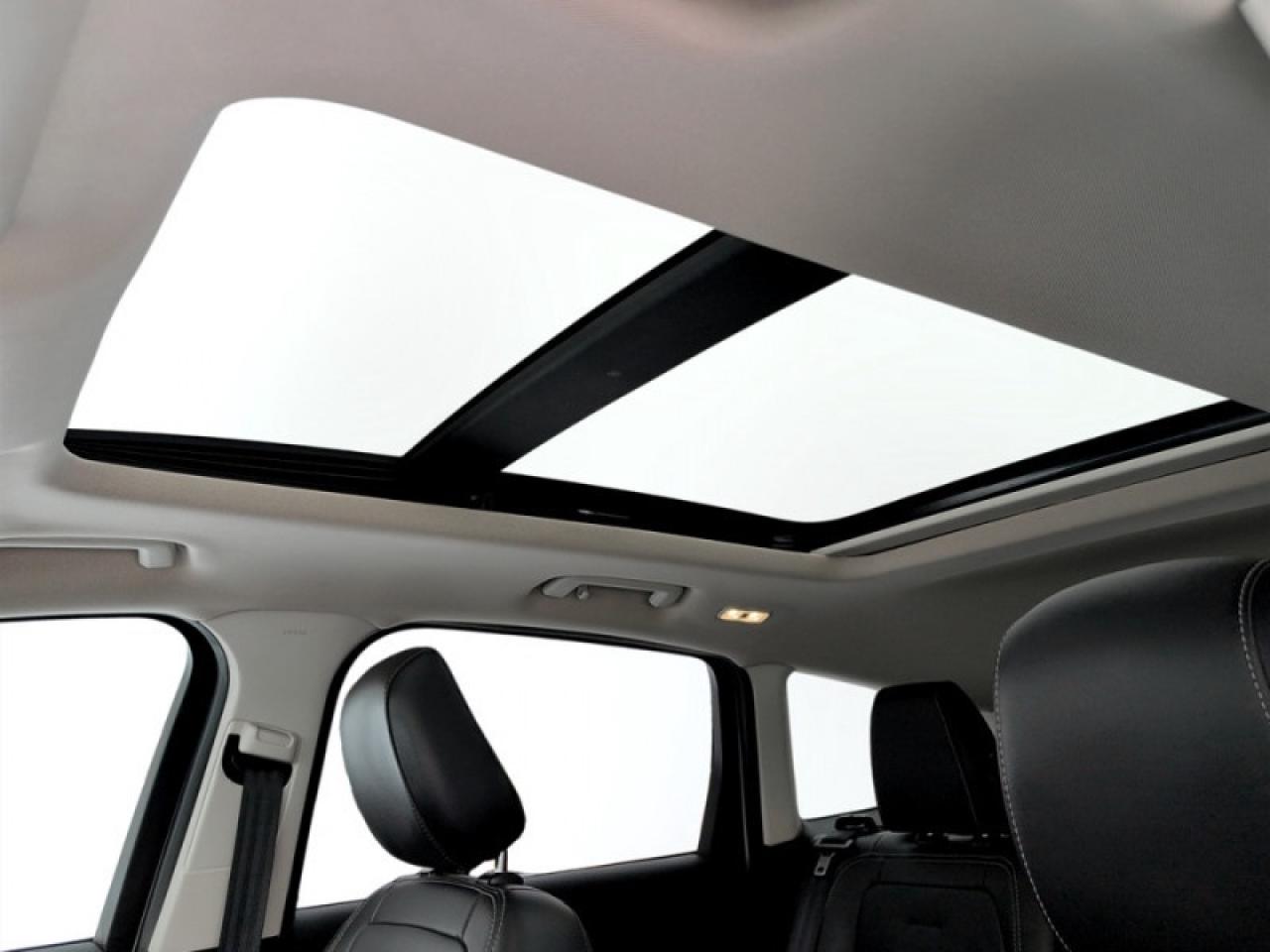 2019 Ford Escape SEL  **FORD SAFE/SMART + SUN/STYLE PKG** Photo