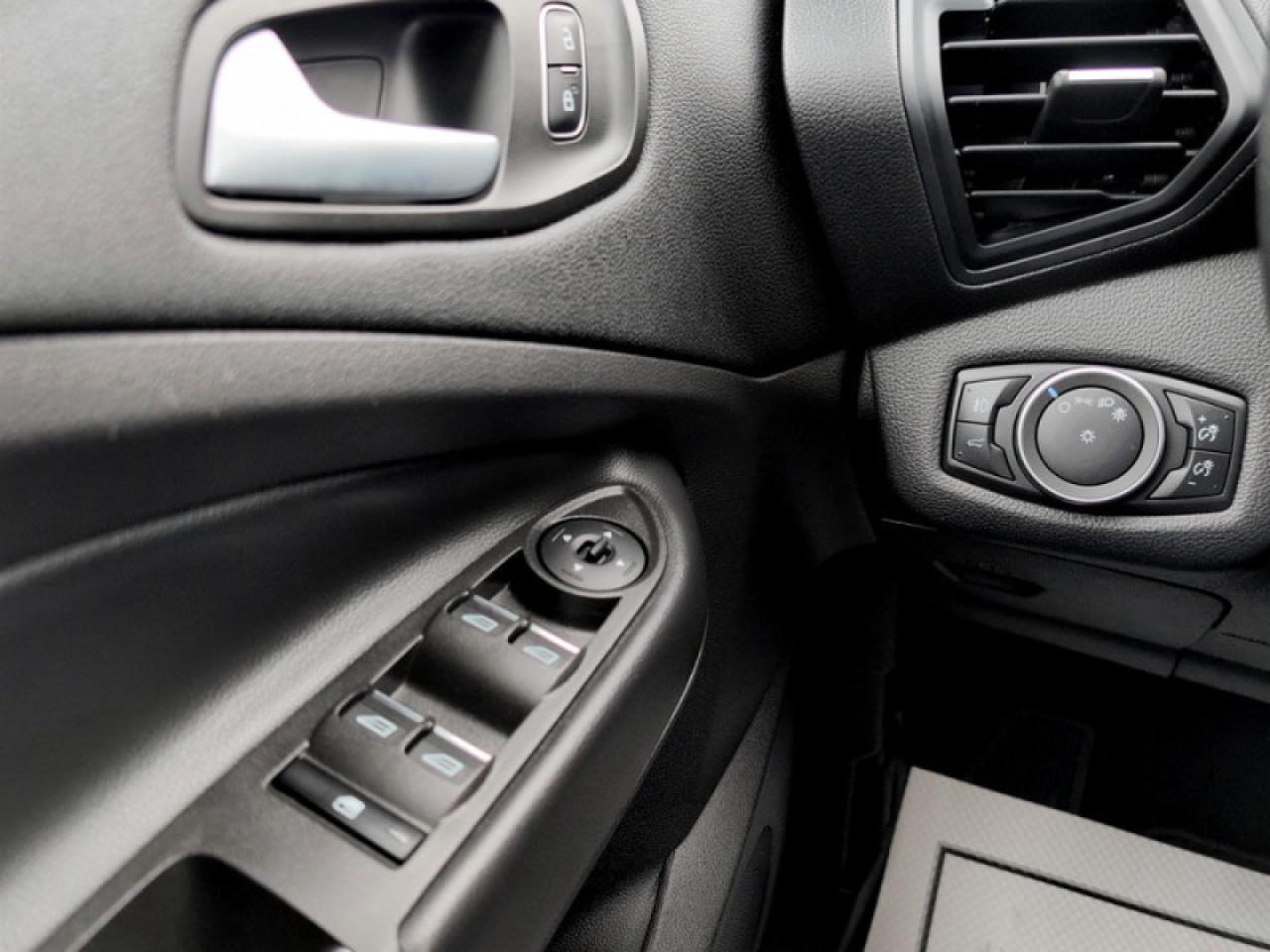 2019 Ford Escape SEL  **FORD SAFE/SMART + SUN/STYLE PKG** Photo