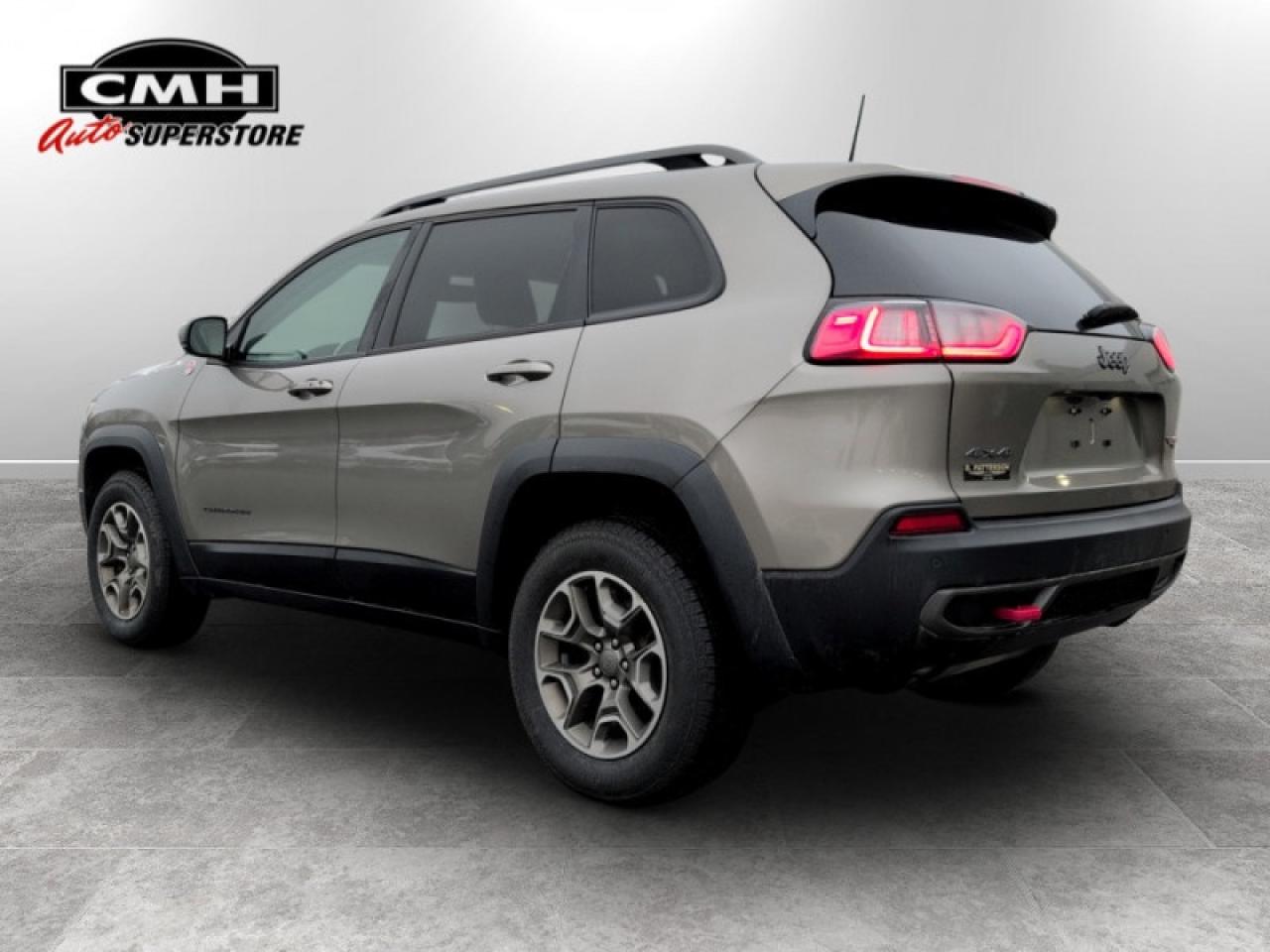 2020 Jeep Cherokee Trailhawk Photo3