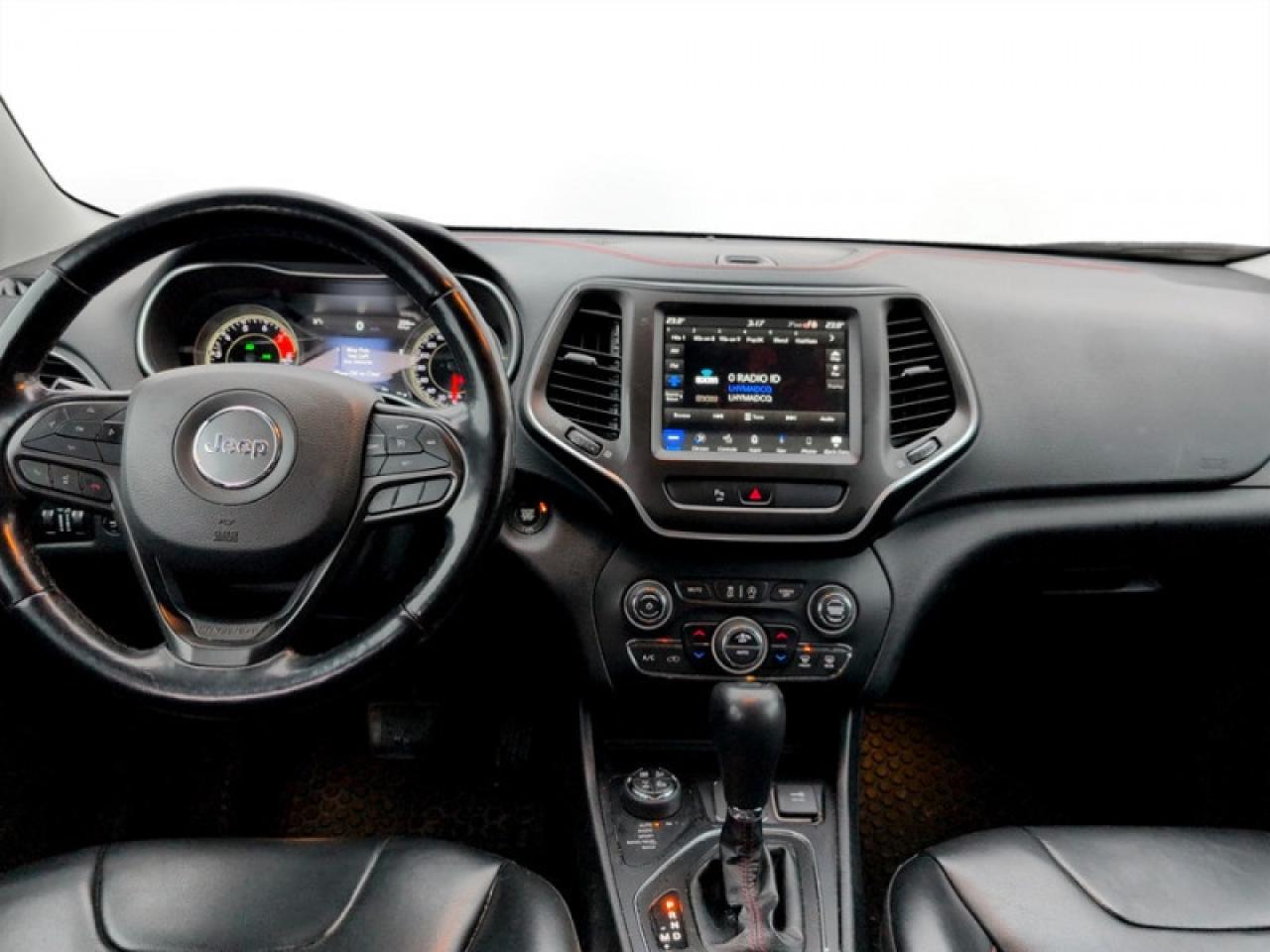 2020 Jeep Cherokee Trailhawk Photo