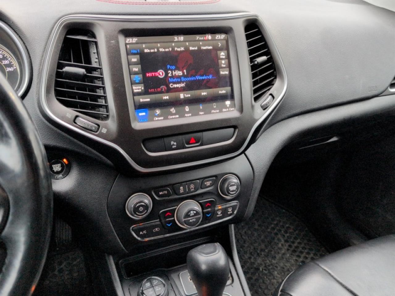 2020 Jeep Cherokee Trailhawk Photo