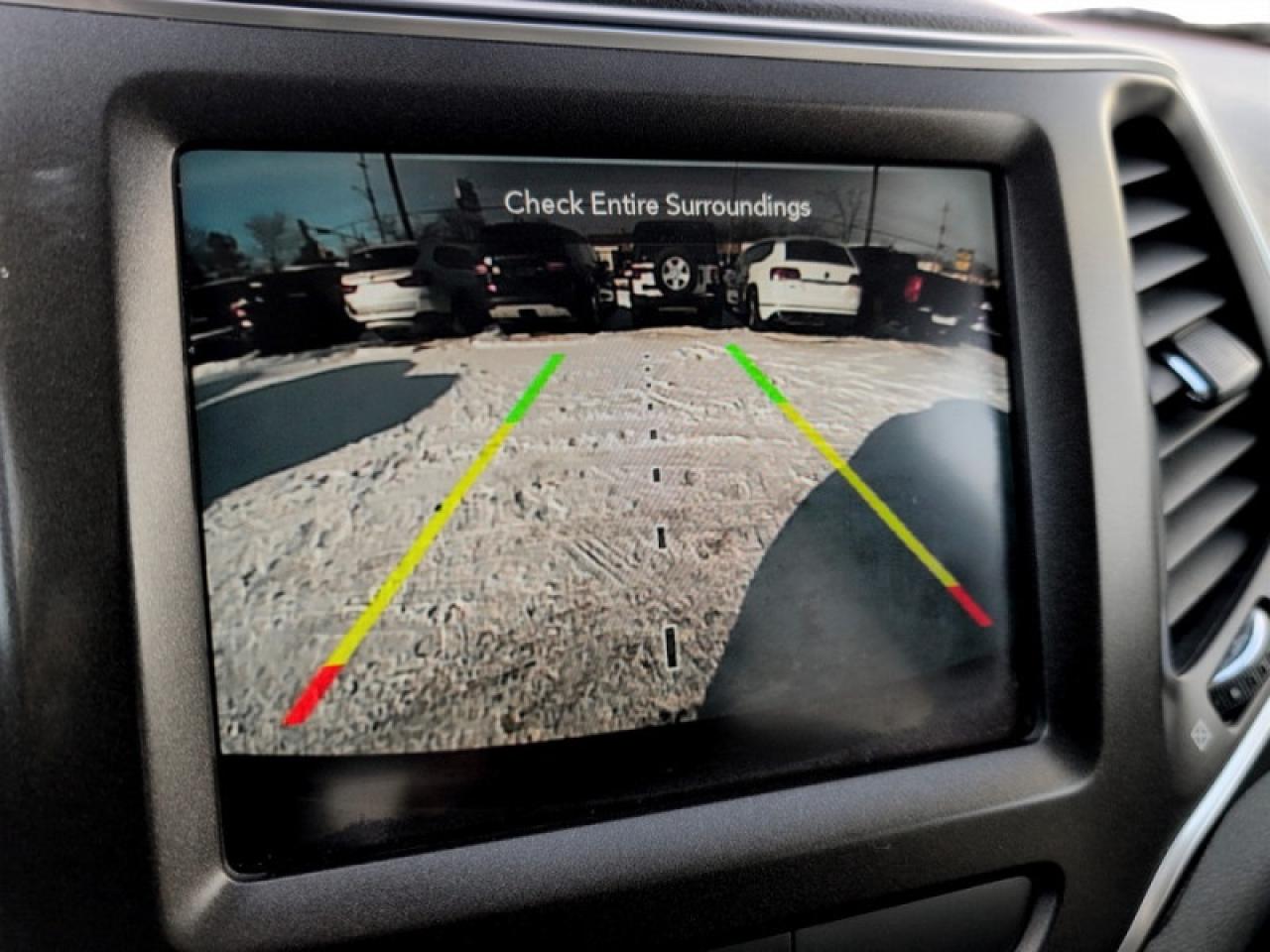 2020 Jeep Cherokee Trailhawk  **SAFETYTEC + COLD WEATH. GROUP** Photo