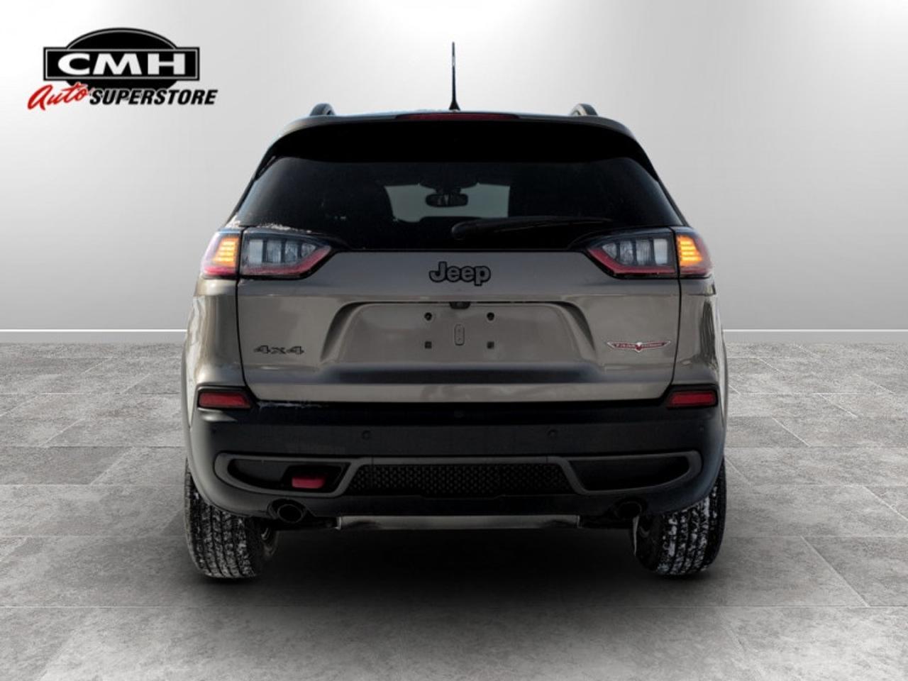 2020 Jeep Cherokee Trailhawk  **SAFETYTEC + COLD WEATH. GROUP** Photo