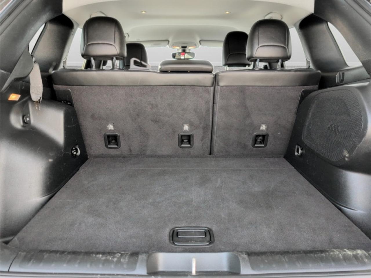 2020 Jeep Cherokee Trailhawk  **SAFETYTEC + COLD WEATH. GROUP** Photo