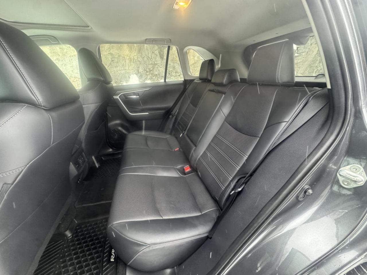 2019 Toyota RAV4 AWD LIMITED Photo