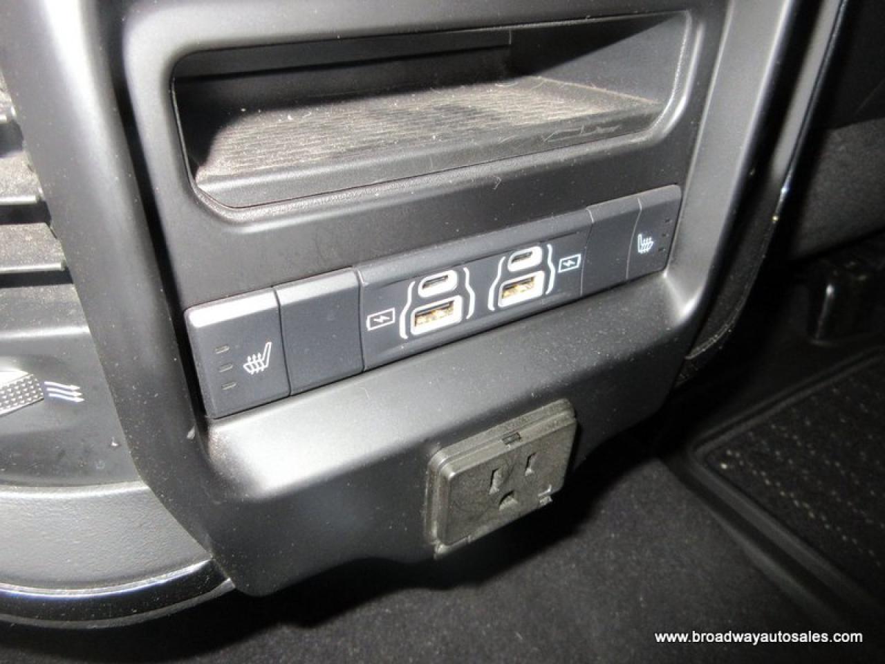 2022 RAM 3500 1-TON LIMITED-EDITION 5 PASSENGER 6.7L - CUMMINS.. 4X4.. MEGA-CAB.. 6.6-BOX.. NAVIGATION.. POWER SUNROOF.. LEATHER.. HEATED SEATS & WHEEL.. Photo