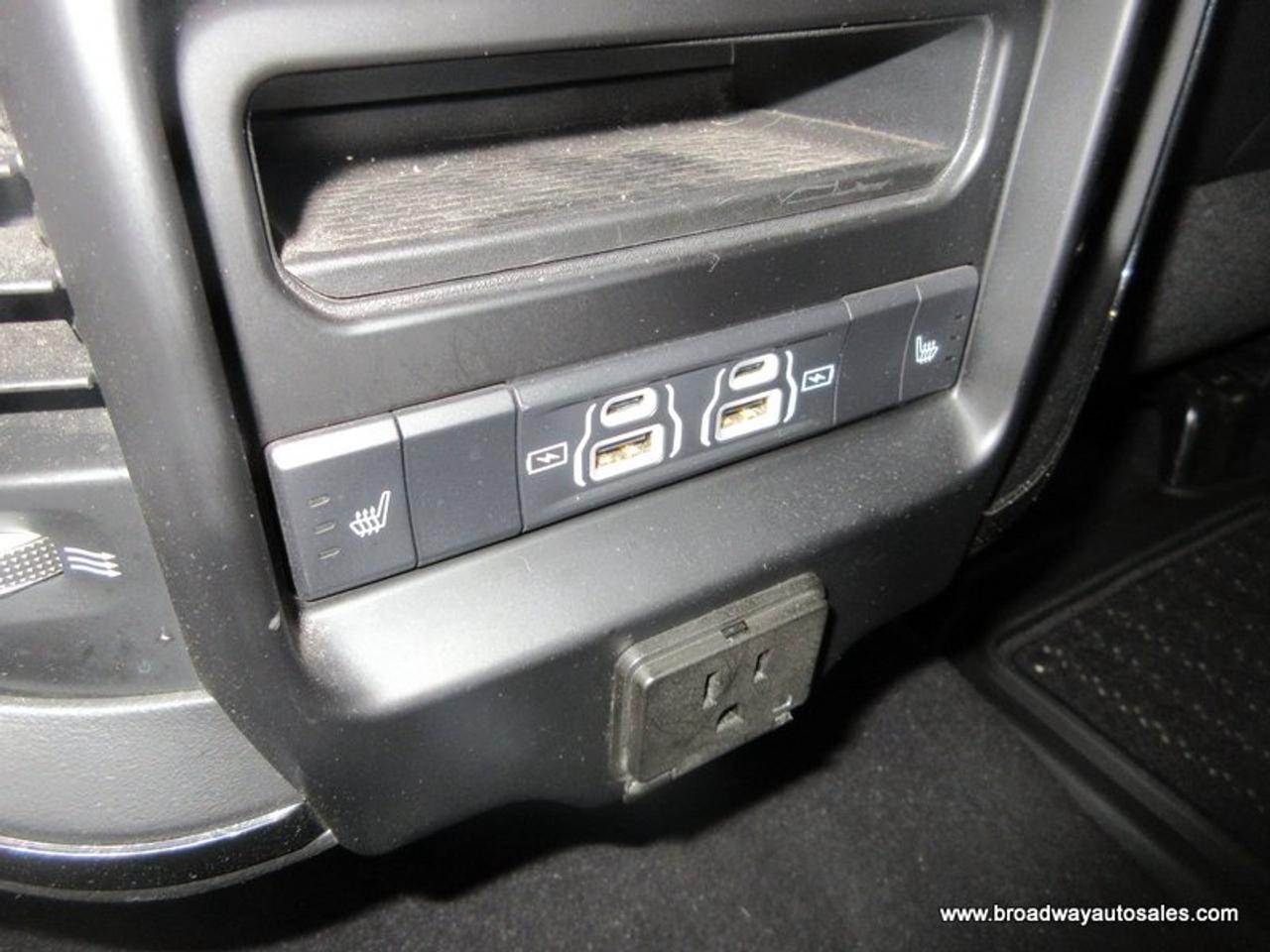 2022 RAM 3500 1-TON LIMITED-EDITION 5 PASSENGER 6.7L - CUMMINS.. 4X4.. MEGA-CAB.. 6.6-BOX.. NAVIGATION.. POWER SUNROOF.. LEATHER.. HEATED SEATS & WHEEL.. Photo
