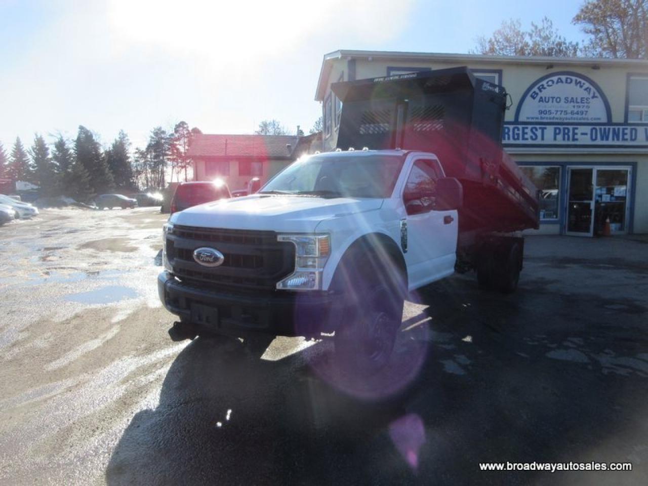 2020 Ford F-550 WORK READY XL-MODEL 3 PASSENGER 7.3L - V8.. 4X4.. REGULAR-CAB.. HYDRAULIC-DUMP-BOX.. TRAILER BRAKE.. BLUETOOTH SYSTEM.. AIR-CONDITIONING.. Photo