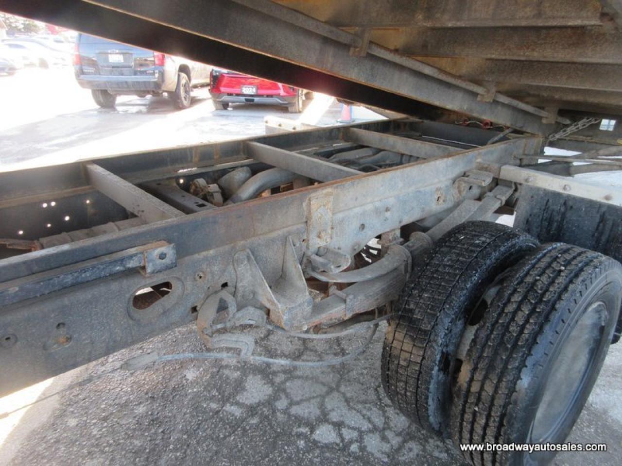 2020 Ford F-550 WORK READY XL-MODEL 3 PASSENGER 7.3L - V8.. 4X4.. REGULAR-CAB.. HYDRAULIC-DUMP-BOX.. TRAILER BRAKE.. BLUETOOTH SYSTEM.. AIR-CONDITIONING.. Photo