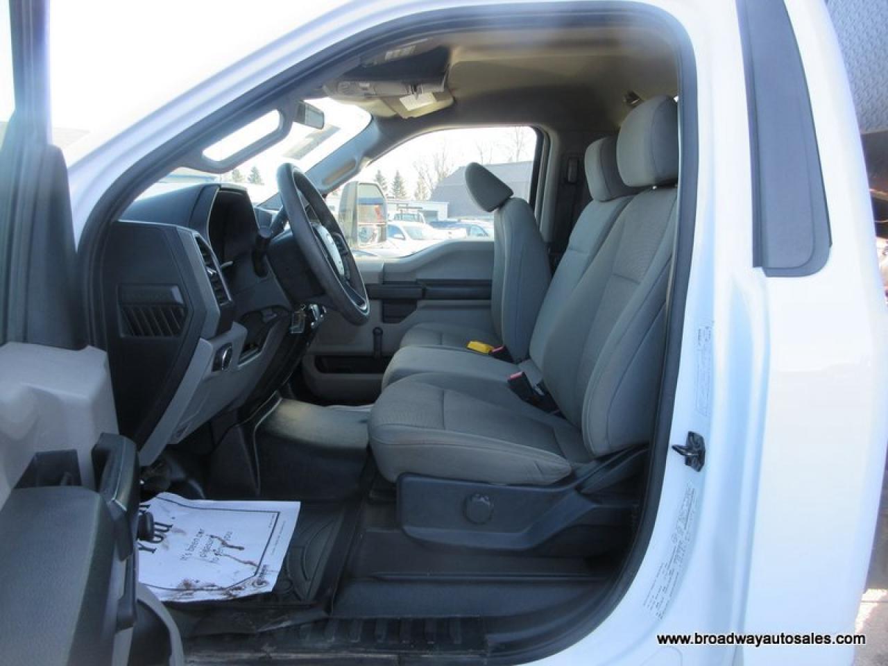 2020 Ford F-550 WORK READY XL-MODEL 3 PASSENGER 7.3L - V8.. 4X4.. REGULAR-CAB.. HYDRAULIC-DUMP-BOX.. TRAILER BRAKE.. BLUETOOTH SYSTEM.. AIR-CONDITIONING.. Photo