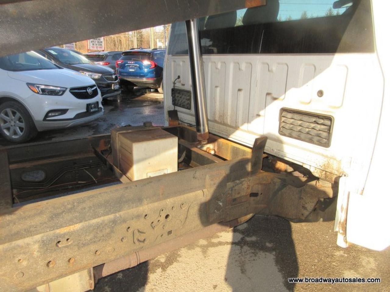 2020 Ford F-550 WORK READY XL-MODEL 3 PASSENGER 7.3L - V8.. 4X4.. REGULAR-CAB.. HYDRAULIC-DUMP-BOX.. TRAILER BRAKE.. BLUETOOTH SYSTEM.. AIR-CONDITIONING.. Photo