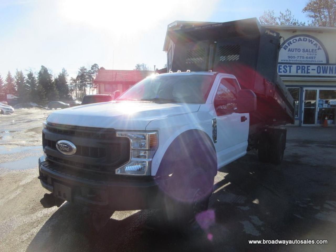 2020 Ford F-550 WORK READY XL-MODEL 3 PASSENGER 7.3L - V8.. 4X4.. REGULAR-CAB.. HYDRAULIC-DUMP-BOX.. TRAILER BRAKE.. BLUETOOTH SYSTEM.. AIR-CONDITIONING.. Photo