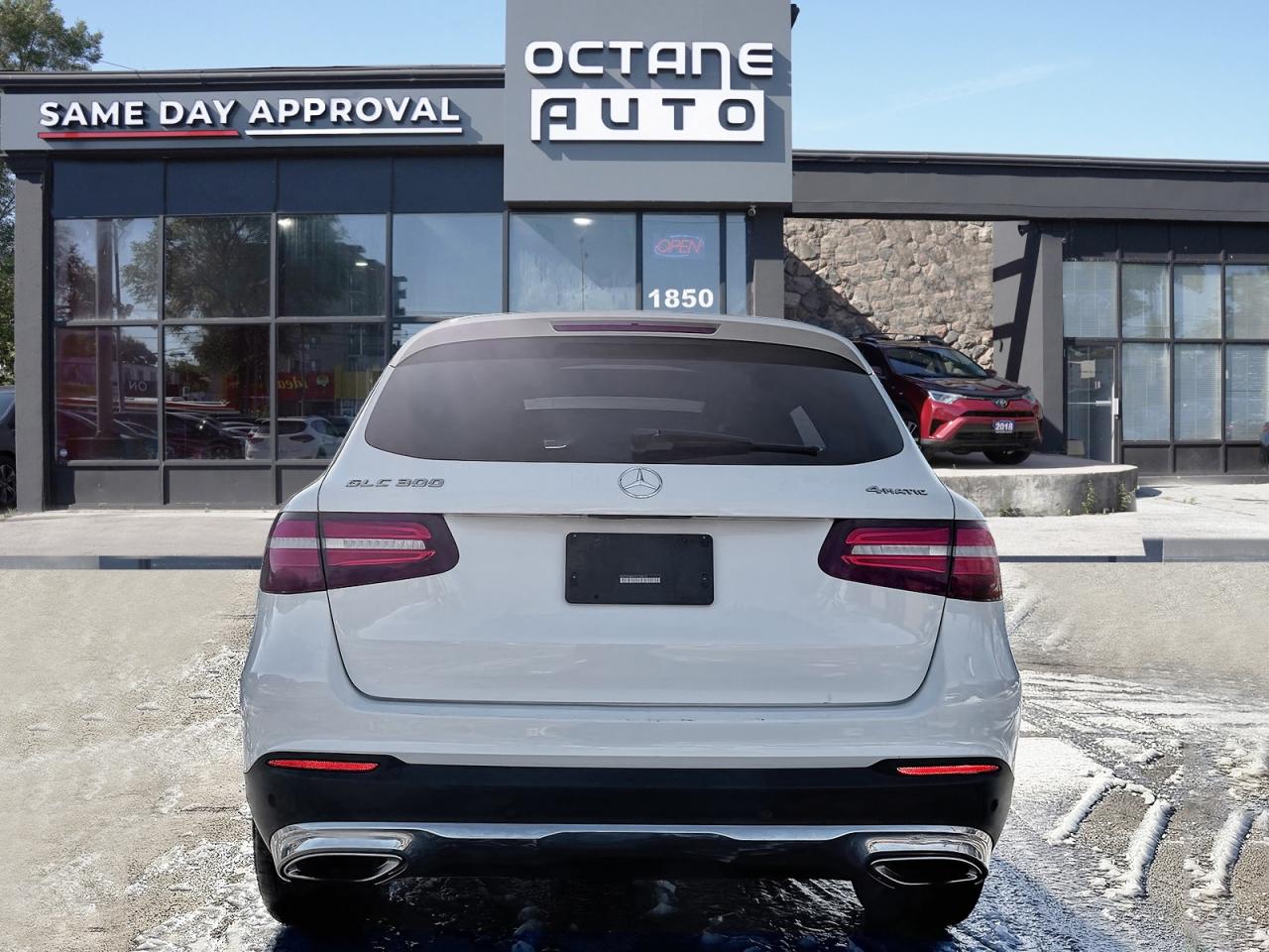 2019 Mercedes-Benz GLC-Class GLC300 4MATIC Photo