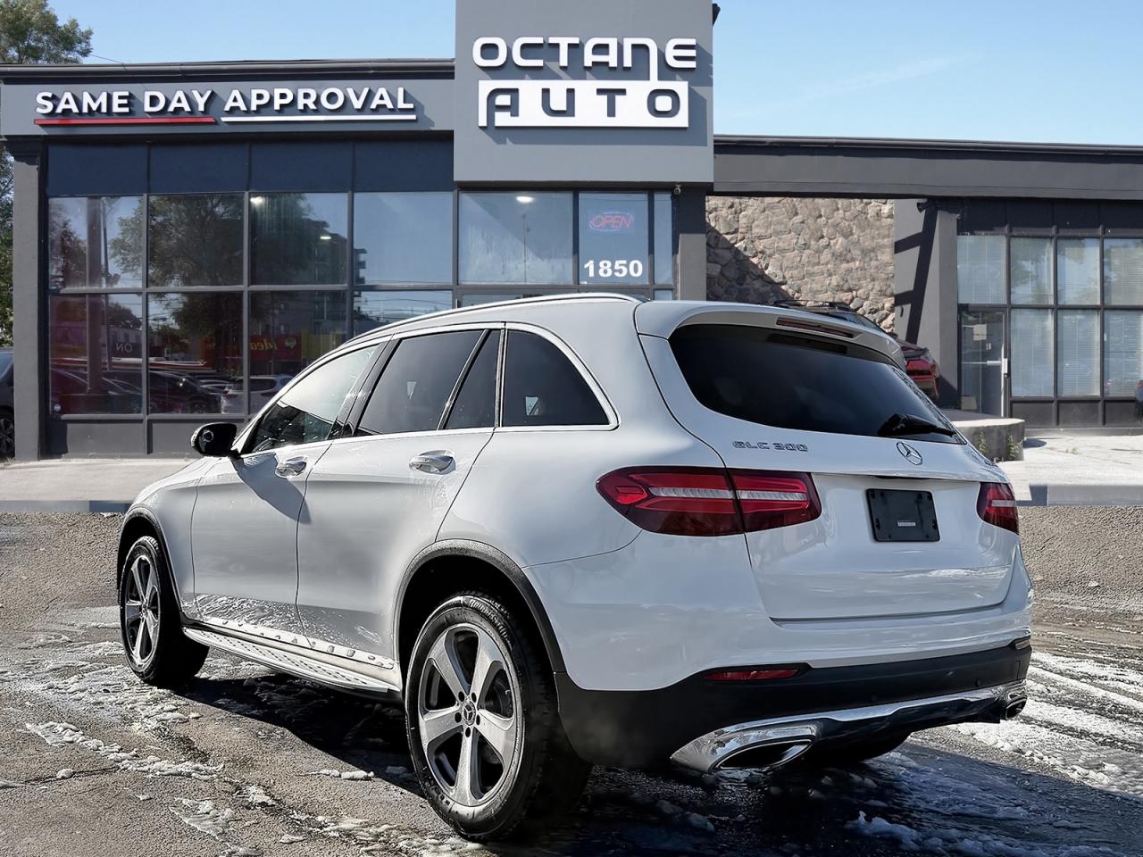 2019 Mercedes-Benz GLC-Class GLC300 4MATIC Photo