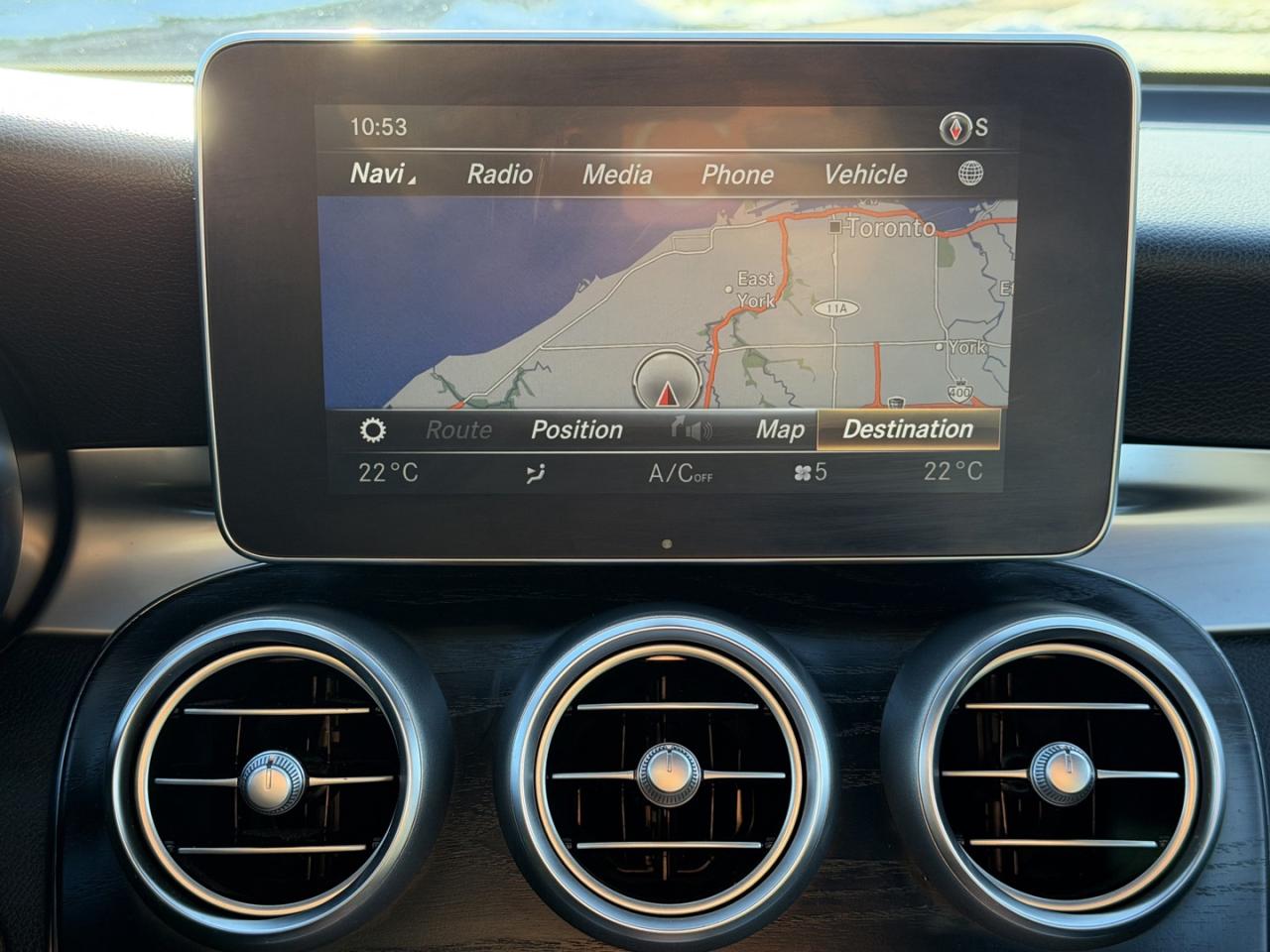 2019 Mercedes-Benz GLC-Class GLC300 4MATIC Photo