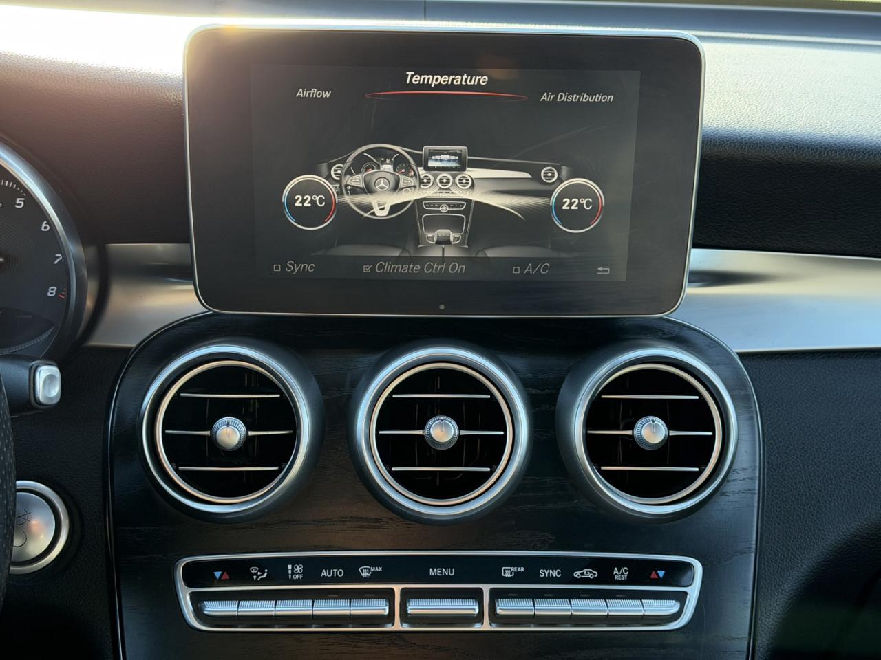 2019 Mercedes-Benz GLC-Class GLC300 4MATIC Photo