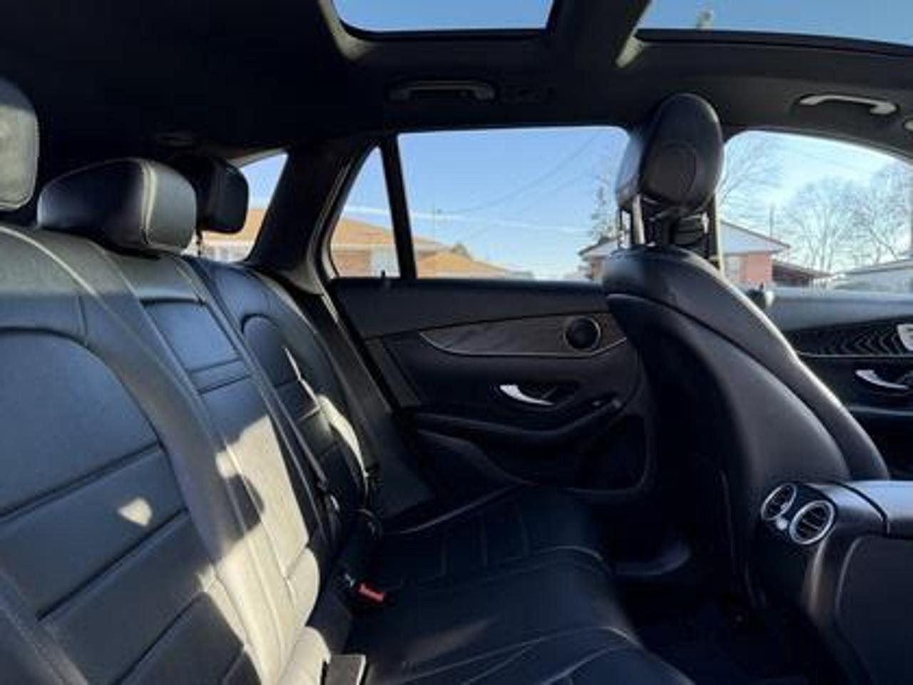 2019 Mercedes-Benz GLC GLC 300 4MATIC SUV Photo