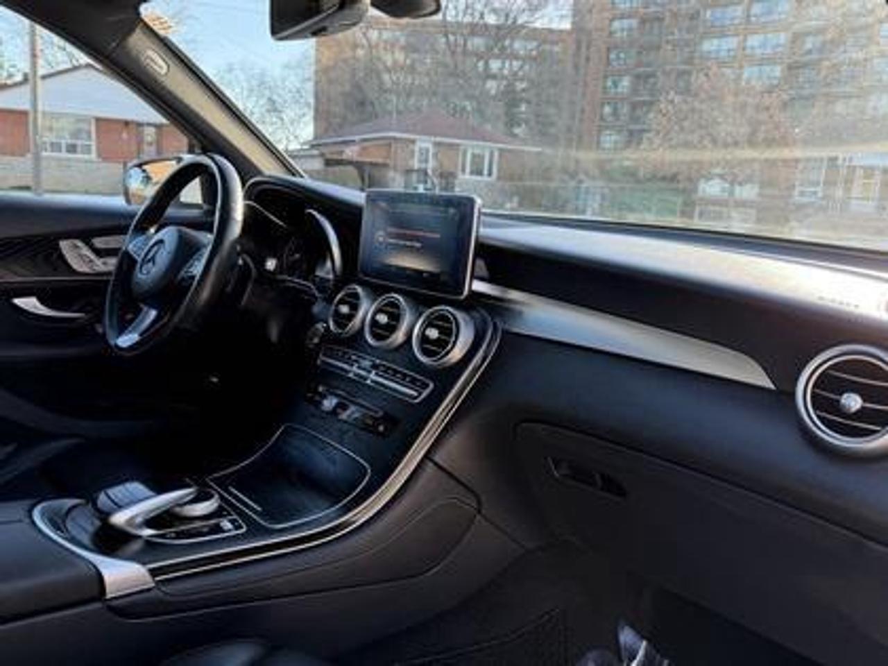 2019 Mercedes-Benz GLC GLC 300 4MATIC SUV Photo